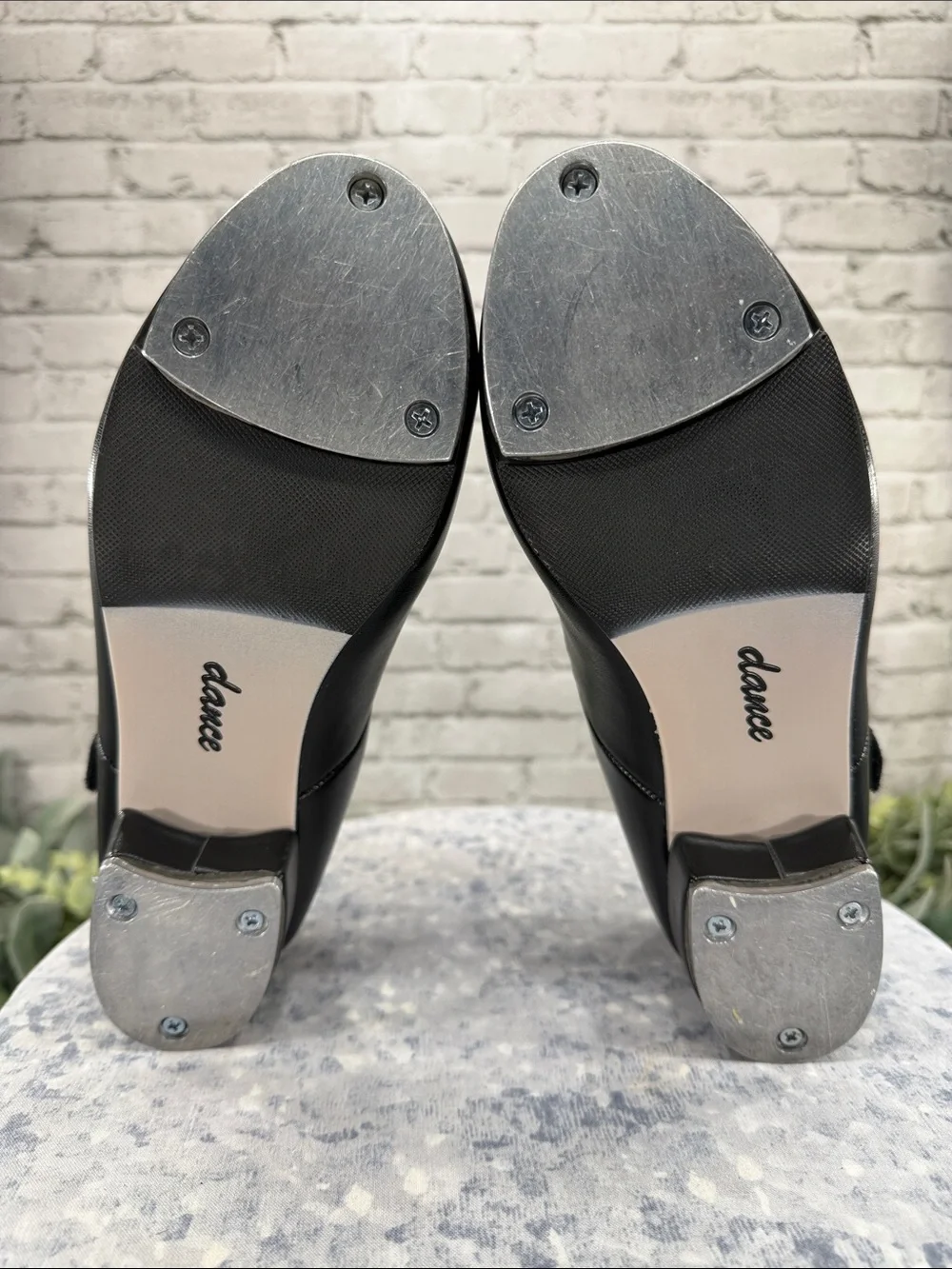 DANCE TAP SHOES - Black Soft Vinyl Round Toe Mary Jane Style - Girls 4M/WMS 6M